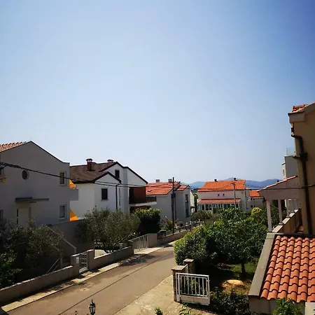 Dora Apartment