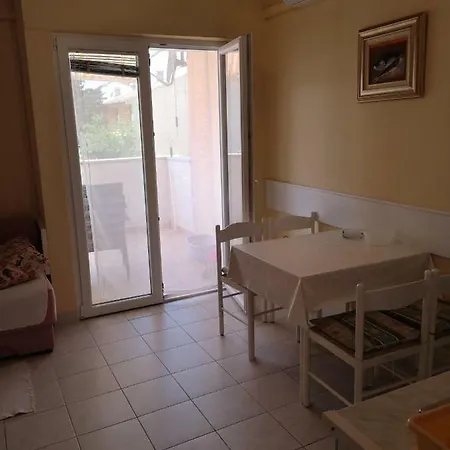 Dora Appartement *