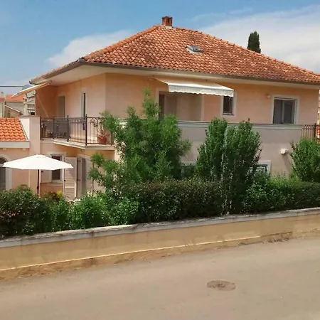 Dora Appartement